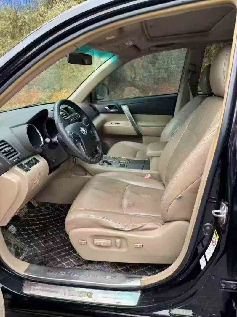 南宁12年丰田汉兰达4