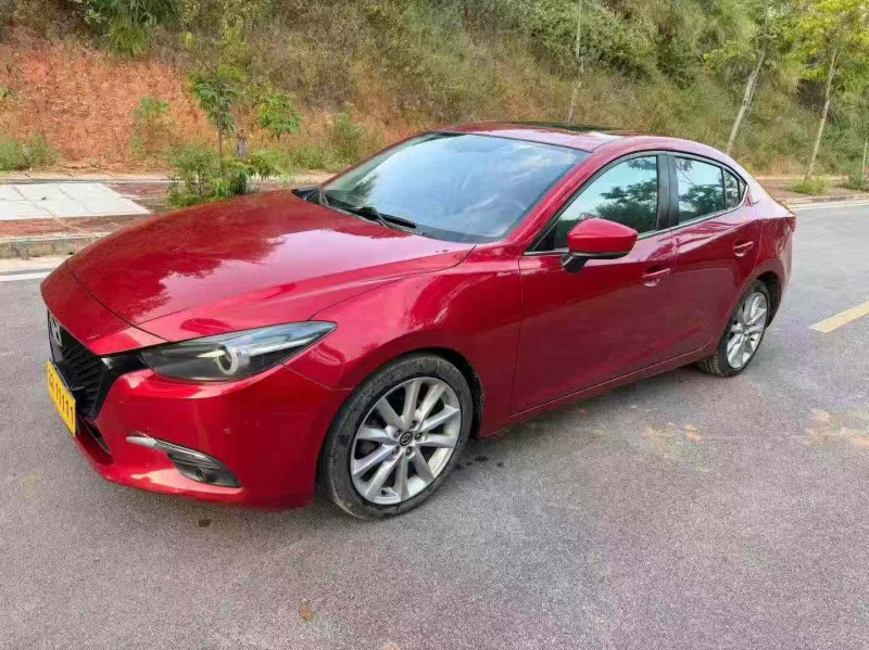 南宁17年马自达昂克赛拉2