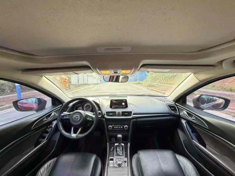 南宁17年马自达昂克赛拉5