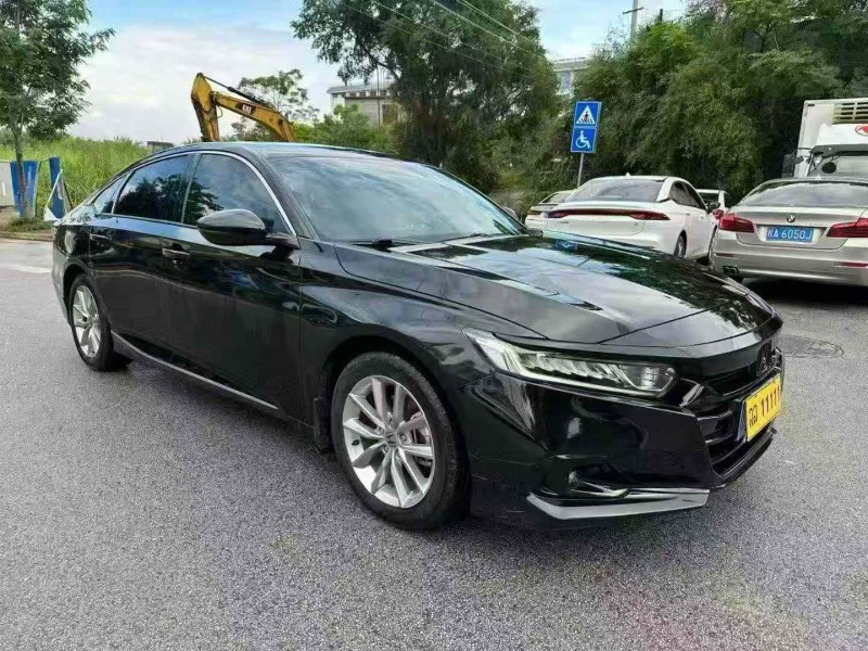 南宁22年本田雅阁2