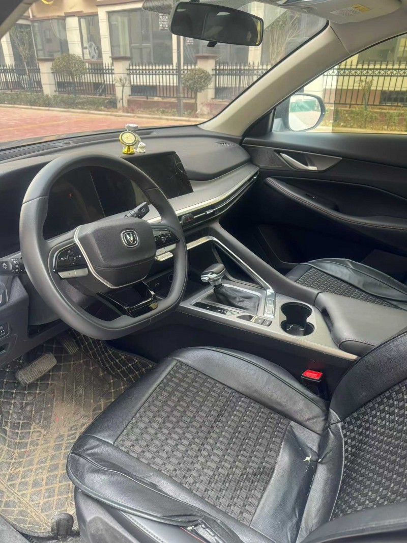 鹤壁23年长安汽车CS359