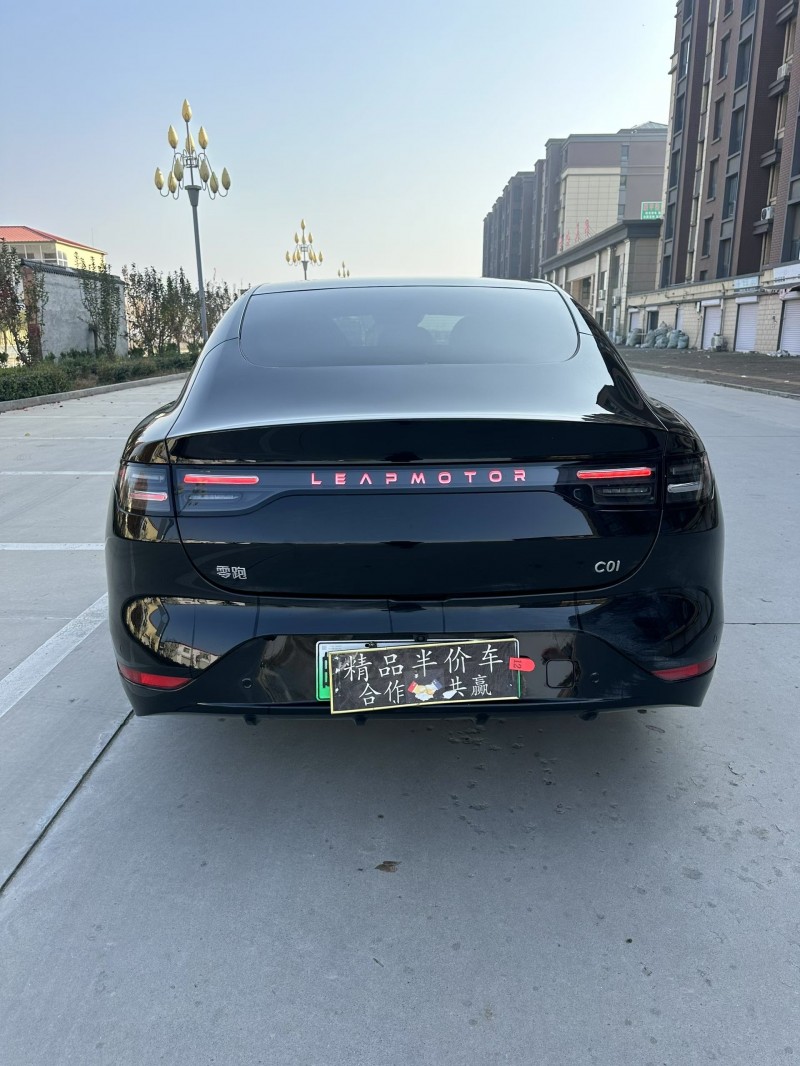 邢台25年零跑汽车C019