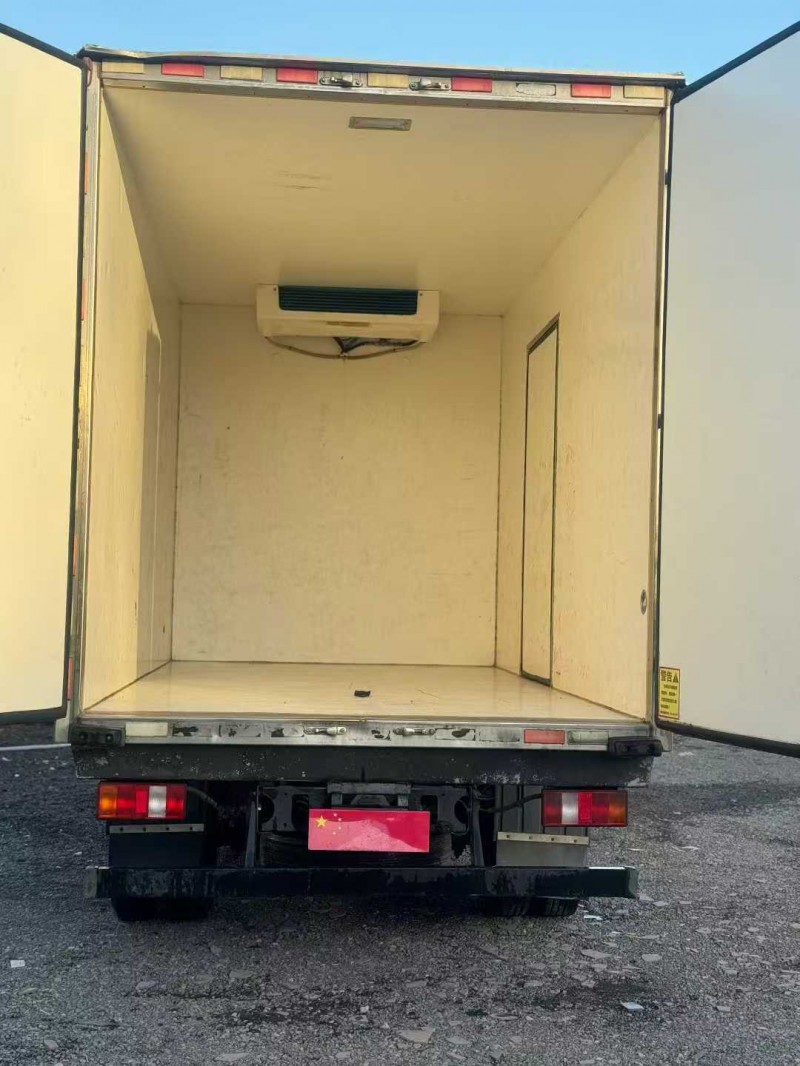 鹤壁23年陕汽德龙7