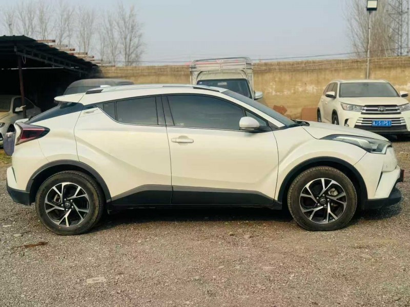 鹤壁20年丰田CHR6