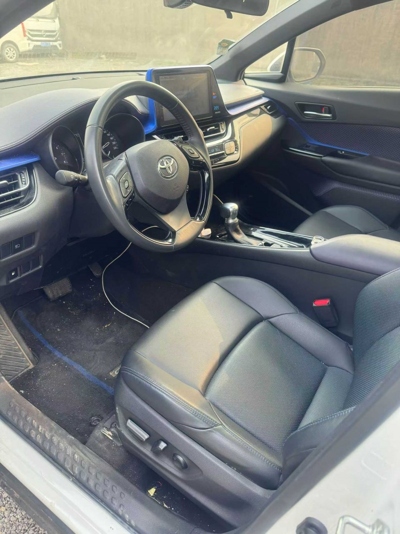 鹤壁20年丰田CHR8