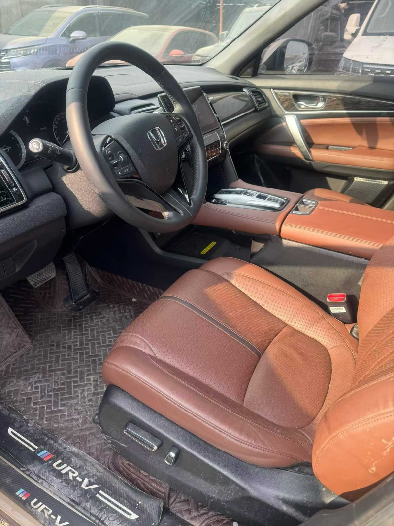 鹤壁22年本田URV8