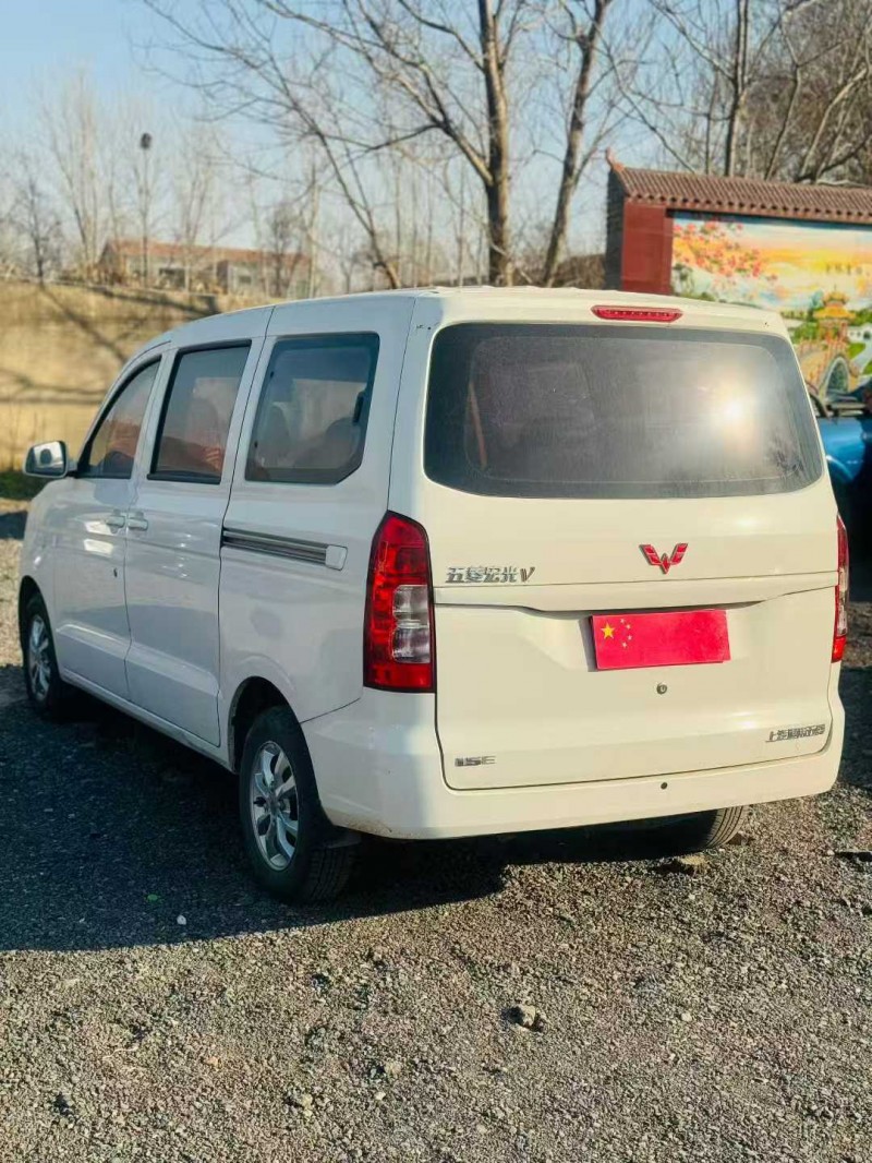 鹤壁22年五菱汽车宏光6