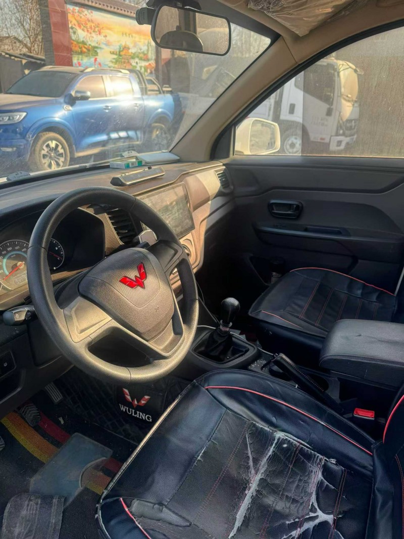 鹤壁22年五菱汽车宏光7