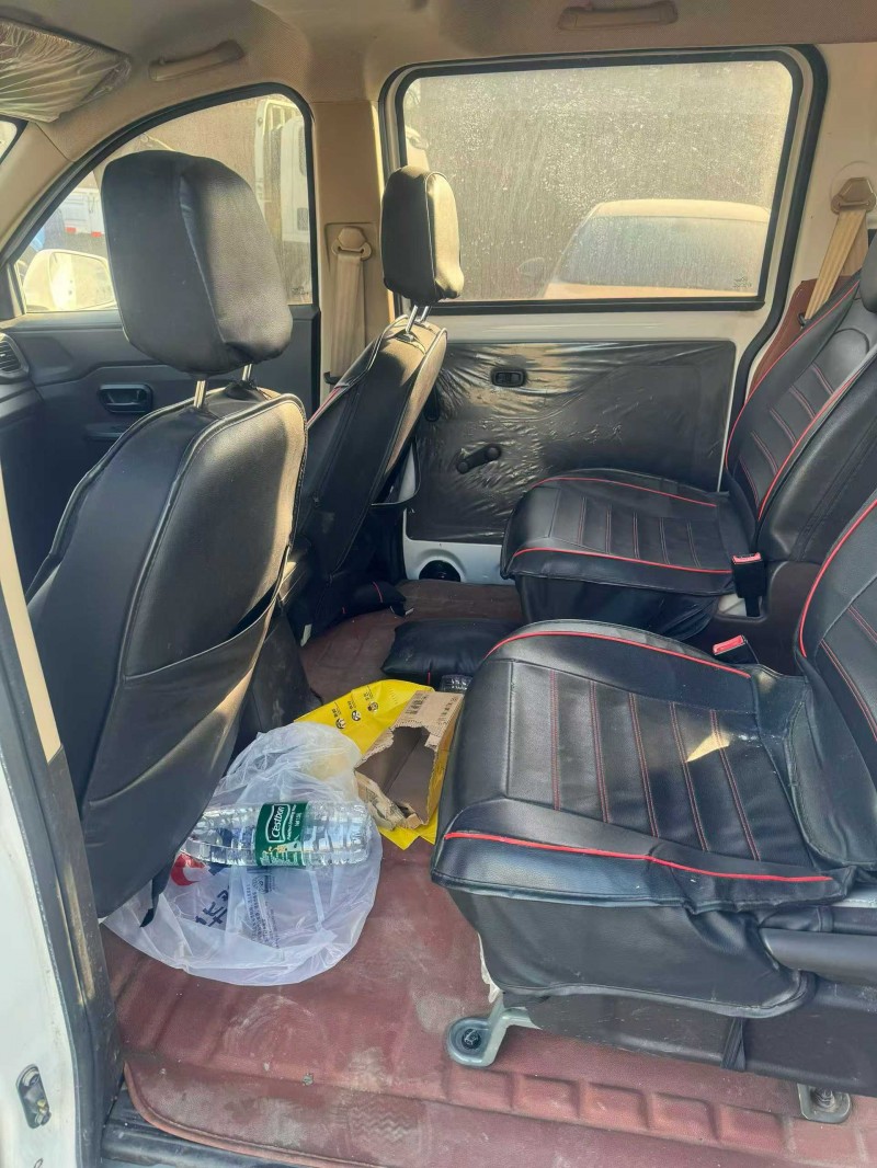 鹤壁22年五菱汽车宏光9