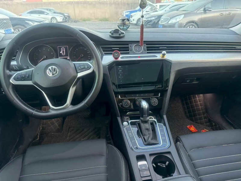 鹤壁20年大众迈腾7