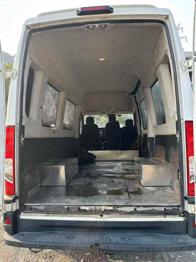 邵阳19年依维柯欧胜5