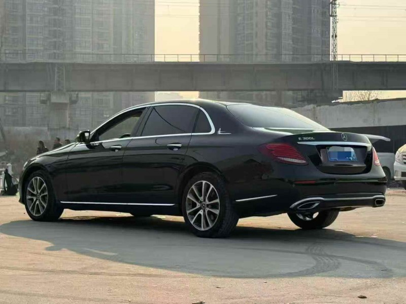 咸阳18年奔驰E8