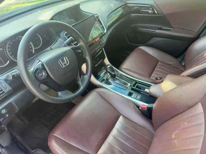 潍坊16年本田雅阁3