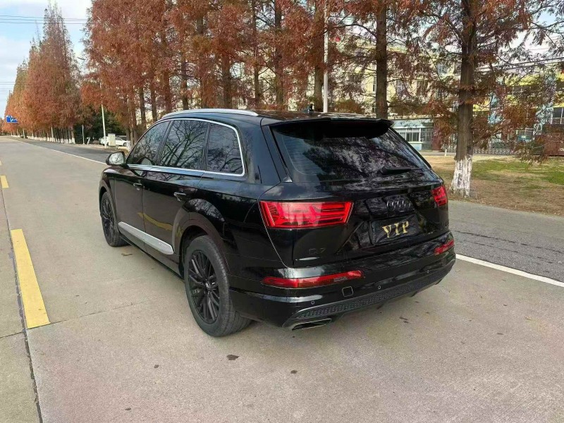 苏州17年奥迪Q76