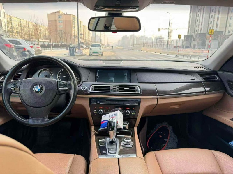 石家庄11年宝马7系3