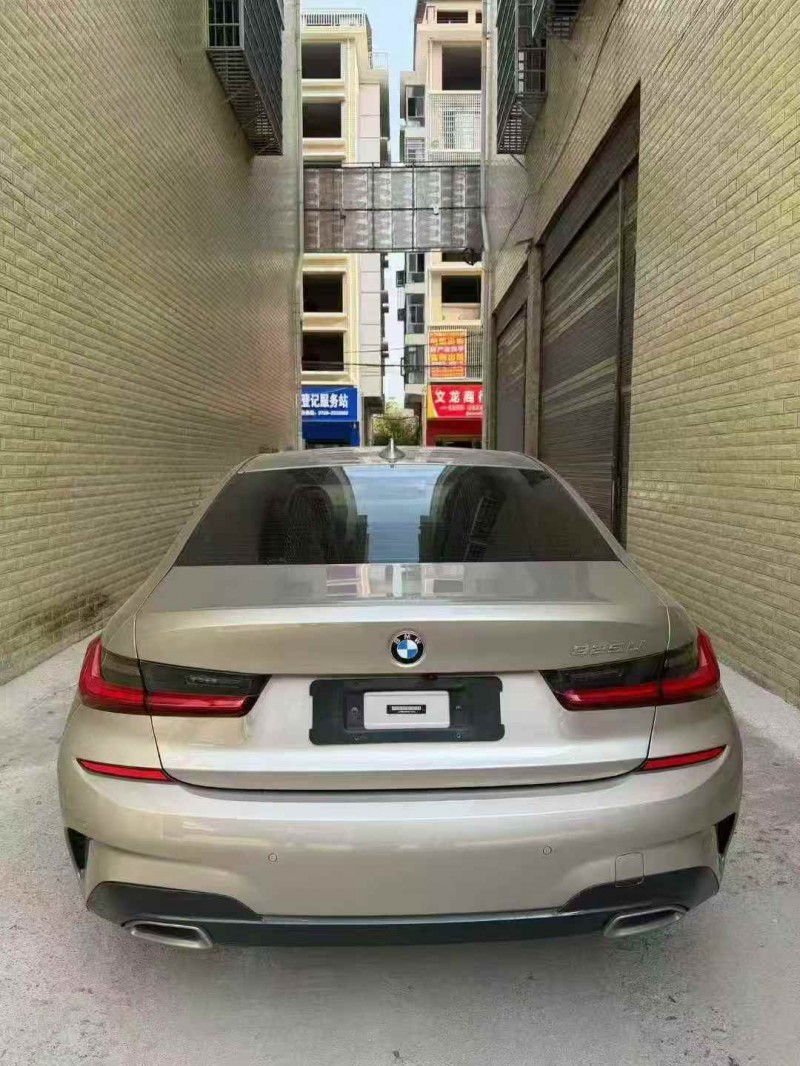 岳阳21年宝马3系9