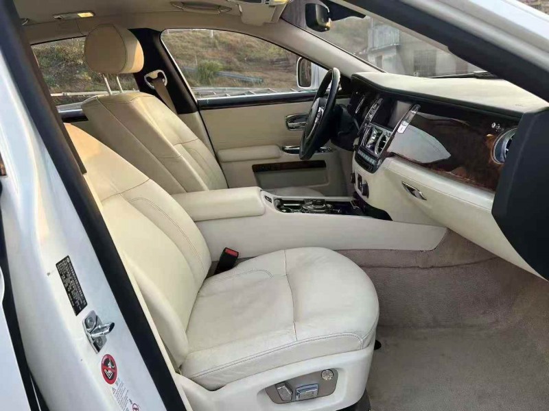 广州10年劳斯莱斯古斯特6