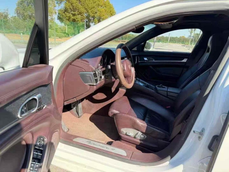 苏州14年保时捷帕拉梅拉5