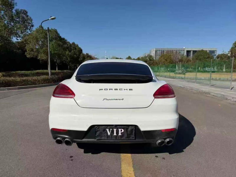 苏州14年保时捷帕拉梅拉9