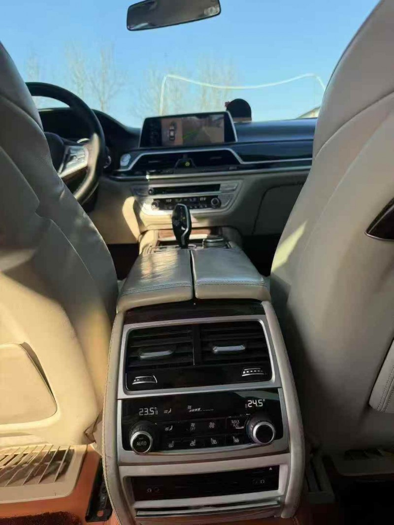 枣庄17年宝马7系4