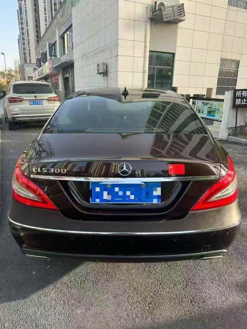 合肥13年奔驰CLS8