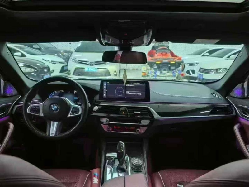 邢台21年宝马5系4