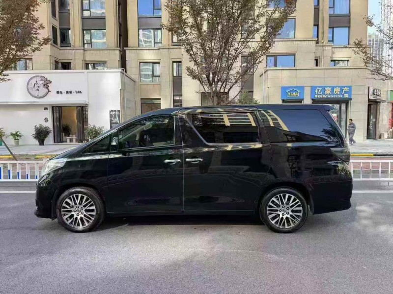 温州24年丰田埃尔法3