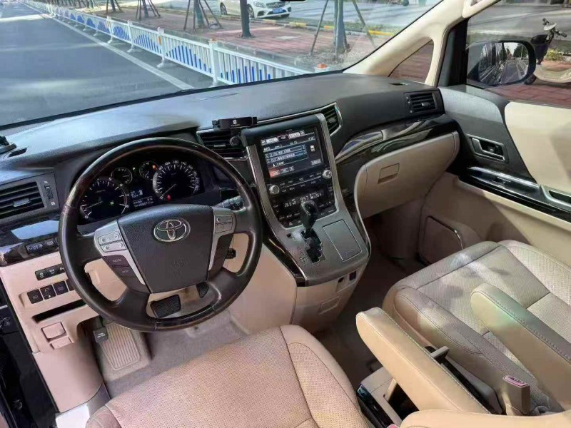 温州24年丰田埃尔法4