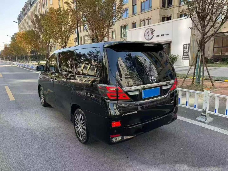 温州24年丰田埃尔法8