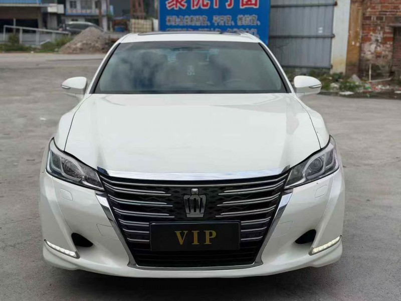 茂名16年丰田皇冠1