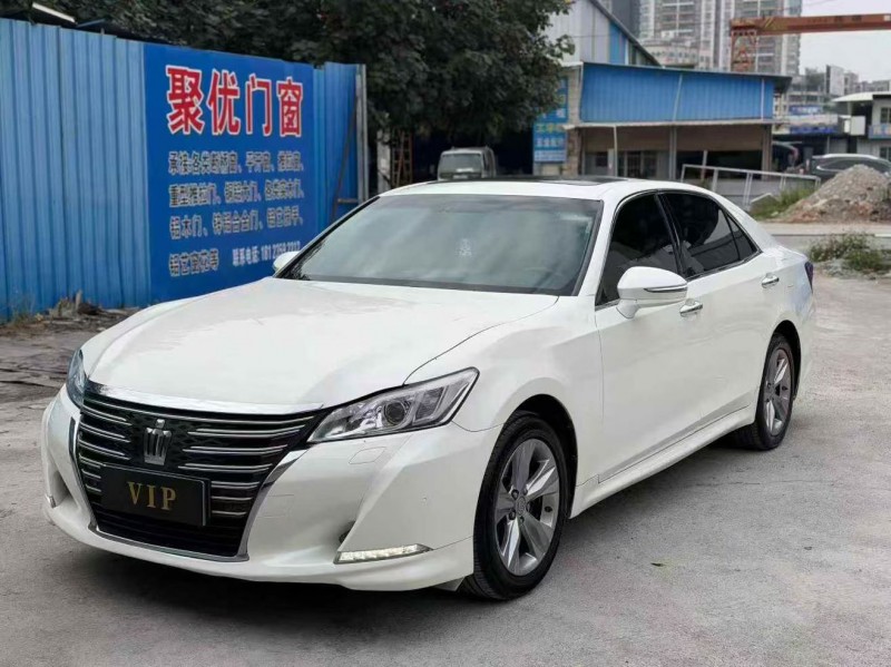 茂名16年丰田皇冠2