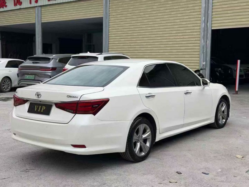 茂名16年丰田皇冠4