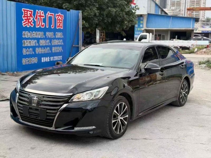 茂名18年丰田皇冠3