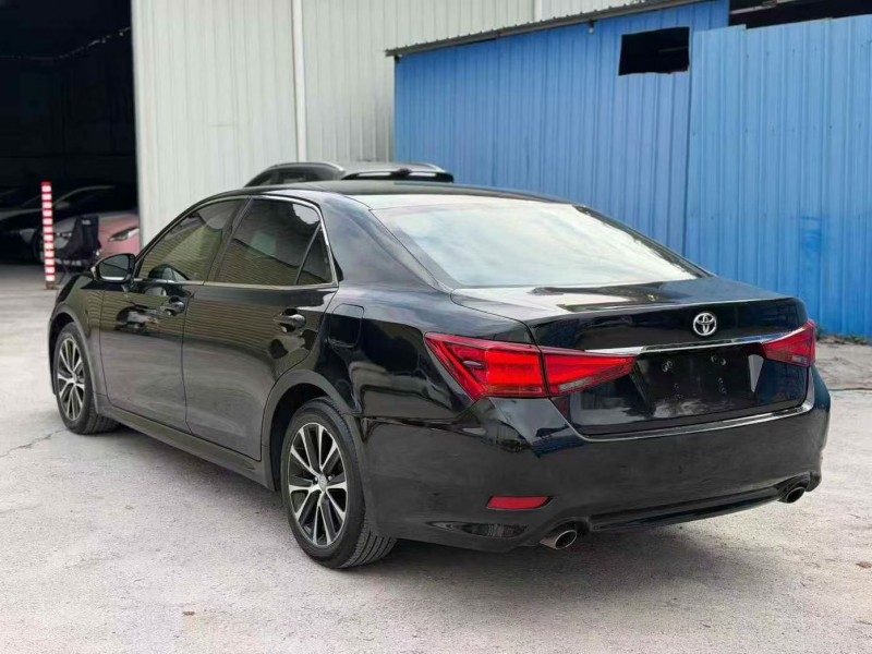 茂名18年丰田皇冠4