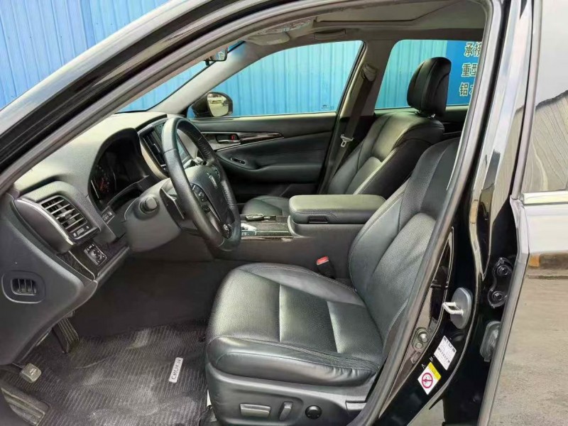 茂名18年丰田皇冠6