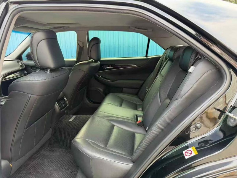 茂名18年丰田皇冠9