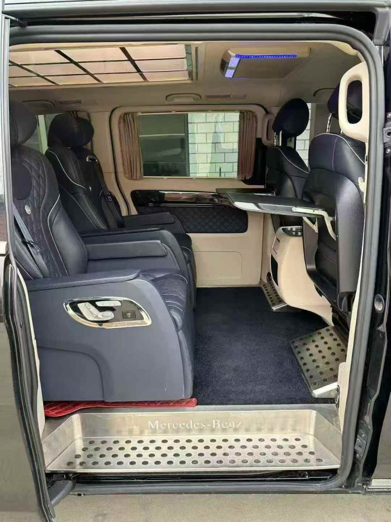 邢台18年奔驰METRIS5