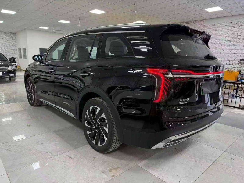 保定25年红旗HS77