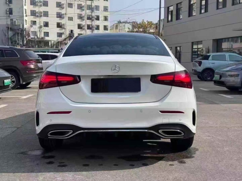 马鞍山23年奔驰A8