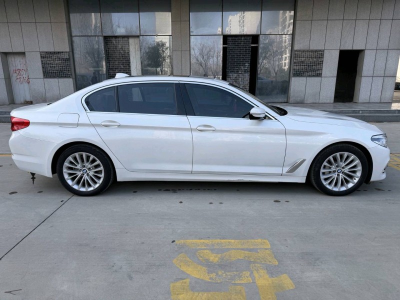 济宁20年宝马5系9