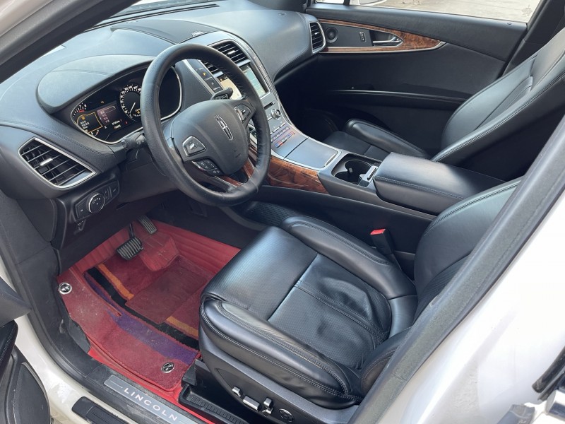 济宁18年林肯MKX6