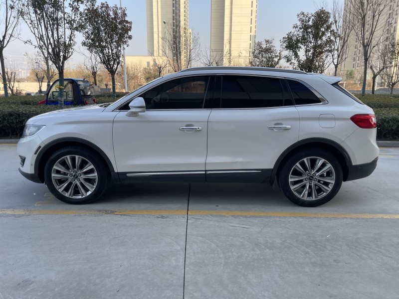 济宁18年林肯MKX8