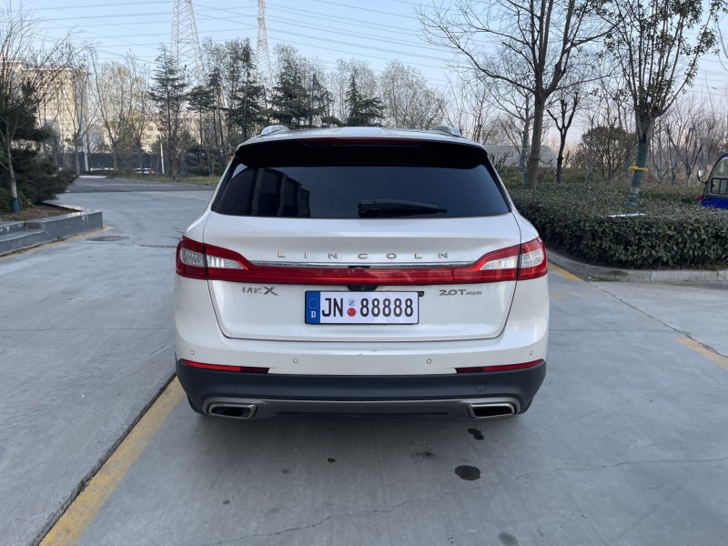 济宁18年林肯MKX9