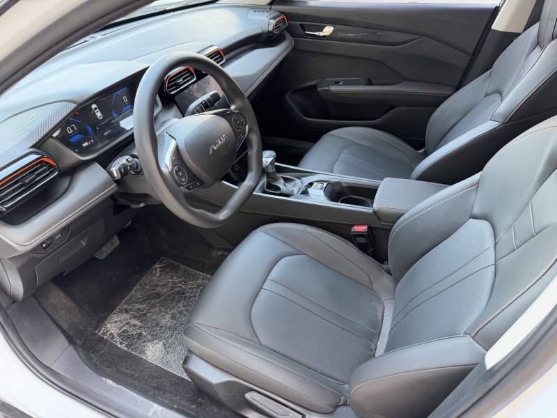 济宁25年东风奕炫5