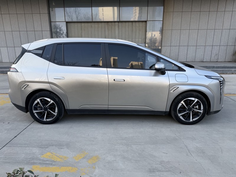 济宁23年传祺埃安Y8