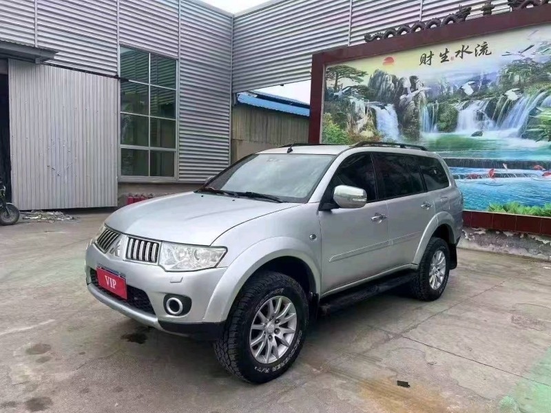 临沂12年三菱帕杰罗·劲畅2