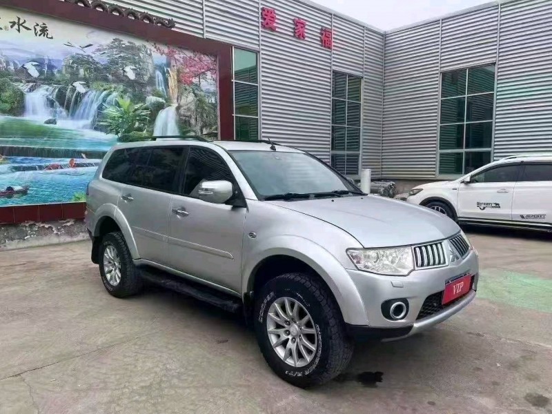 临沂12年三菱帕杰罗·劲畅3