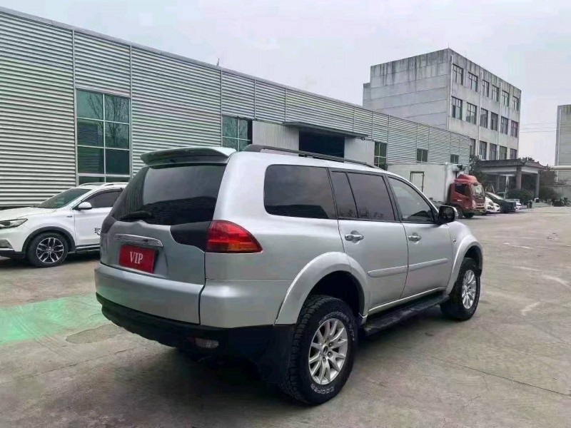 临沂12年三菱帕杰罗·劲畅5