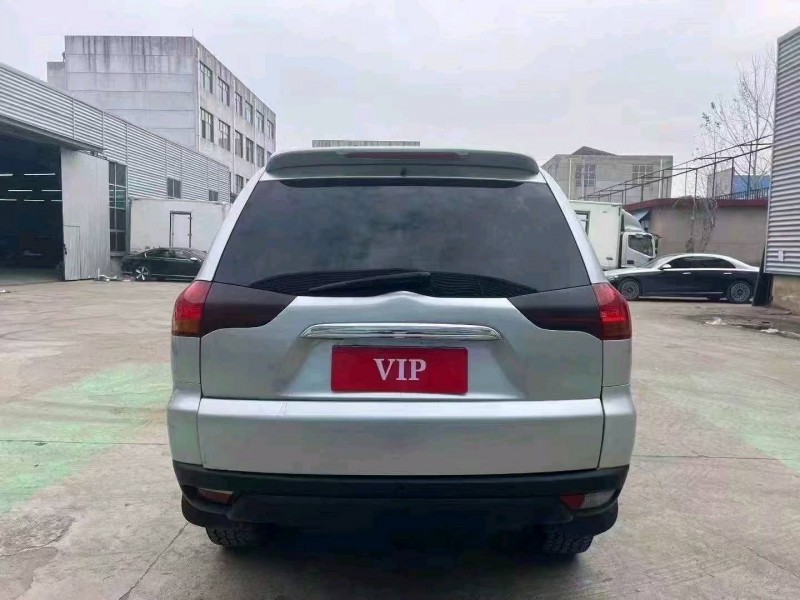 临沂12年三菱帕杰罗·劲畅6