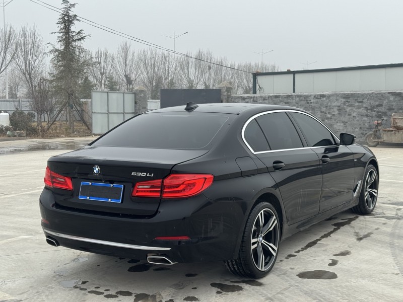新乡18年宝马5系4